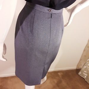 SALE 🤑NY & CO pencil skirt grey size 6
